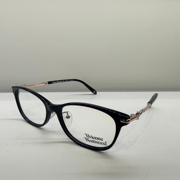 비비안웨스트우드 뿔테 안경