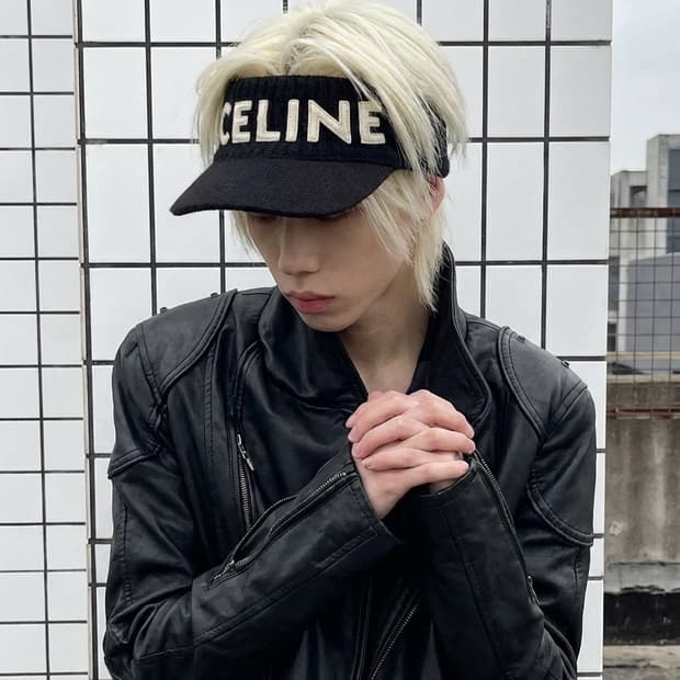 CELINE 로고 바이저 캡