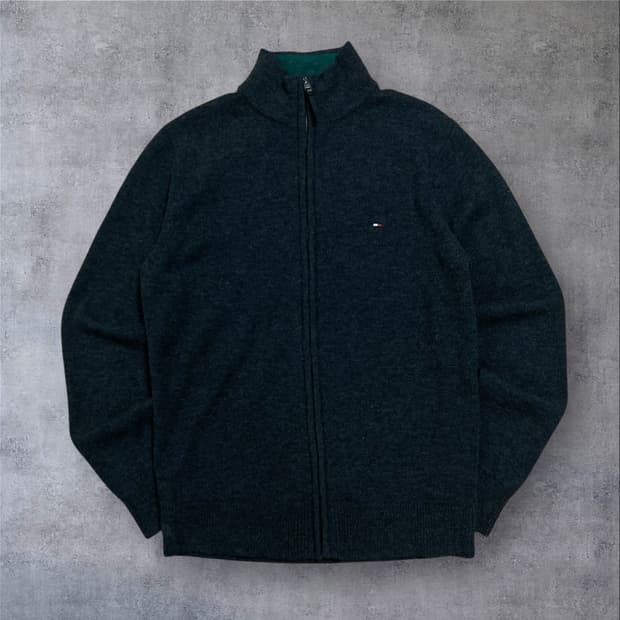 타미힐피거 스몰 로고 차콜 미니멀 니트 집업