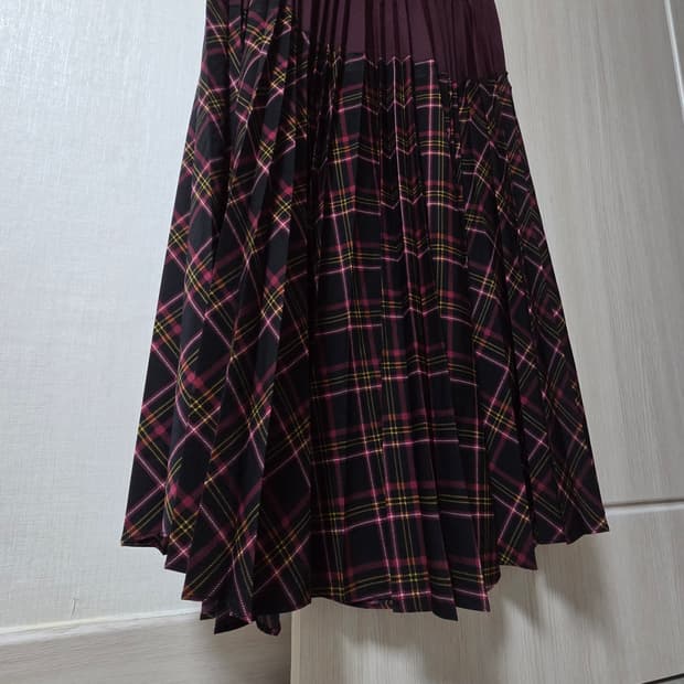 SJ SJ 체크 플리츠 스커트