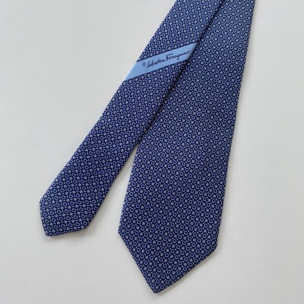 페레가모(Ferragamo)  모노그램 명품 정품넥타이 7.9cm