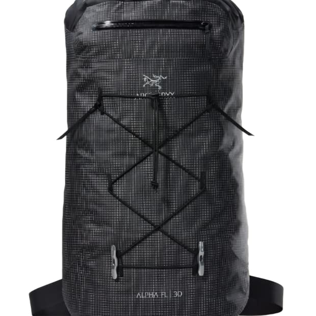 아크테릭스 알파 FL 30 백팩 블랙 팝니다