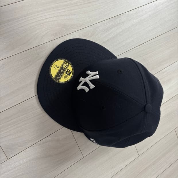 뉴에라 스냅백 714