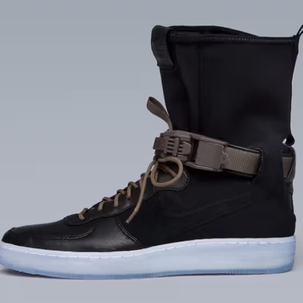 나이키 x 아크로님 다운타운 포스