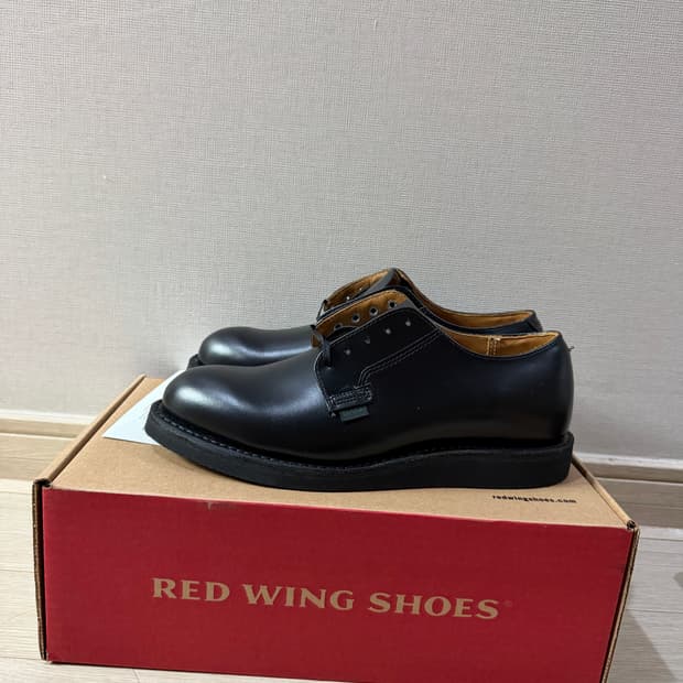 레드윙 포스트맨 101 7.5D 255사이즈 새상품