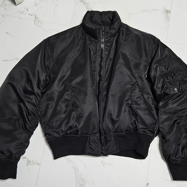 쿠어 스탠드 칼라 넥 다운 푸퍼 블랙 S