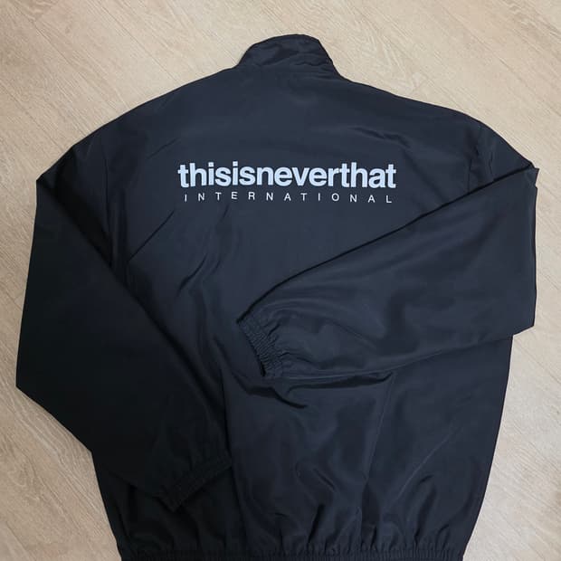 디스이즈네버댓 인터내셔널 팀 자켓 M