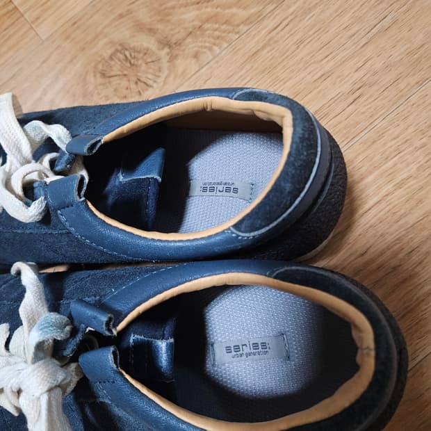 시리즈 스웨이드 스니커즈