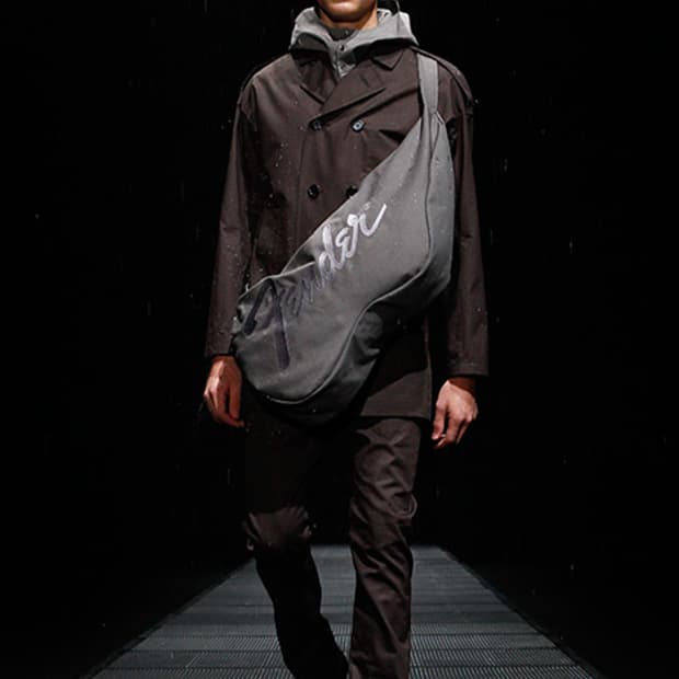 lad musician fender shoulder bag