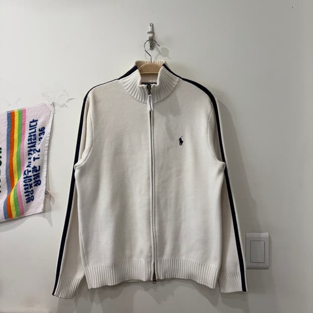 325. 폴로 니트집업