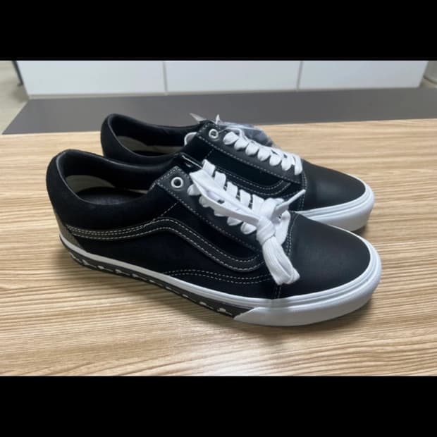 반스x마스터마인드 올드스쿨 285(10.5) 새제품