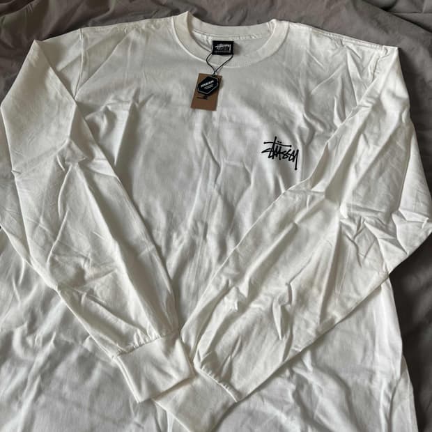 스투시 롱슬리브 흰색 정품(택포 새상품)