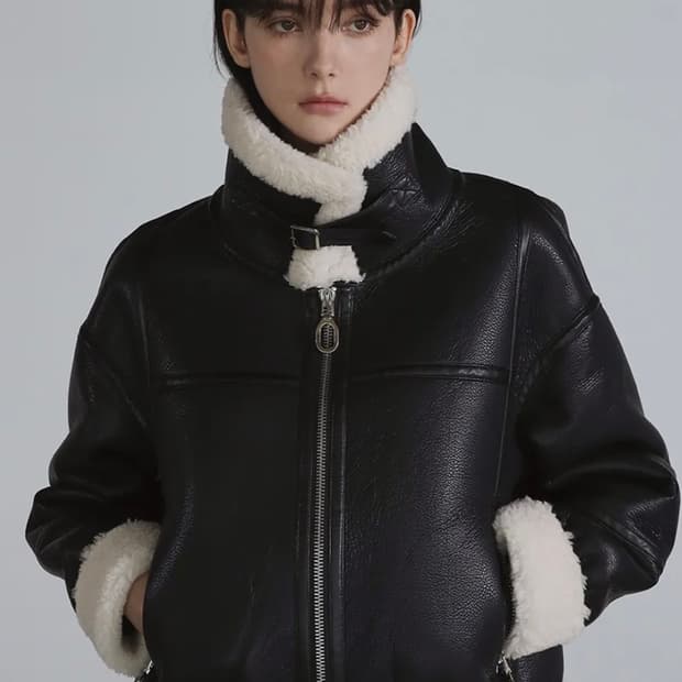 더그린랩 퍼 하이넥 여성 무스탕 자켓 블랙아이보리