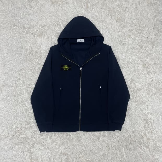 [정품] 스톤아일랜드 라이트 소프트쉘