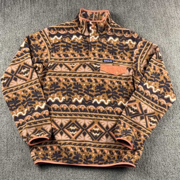 21FW 파타고니아 신칠라 스냅-T 아즈텍 패턴