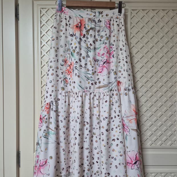 잇미샤 플라워 패턴 스커트