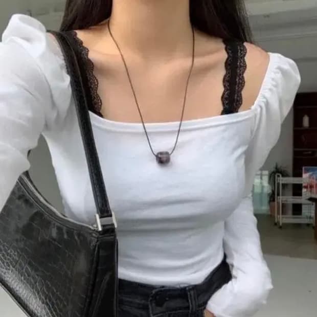 5muse 오뮤즈 스퀘어넥 롱슬리브티 화이트 긴팔티셔츠