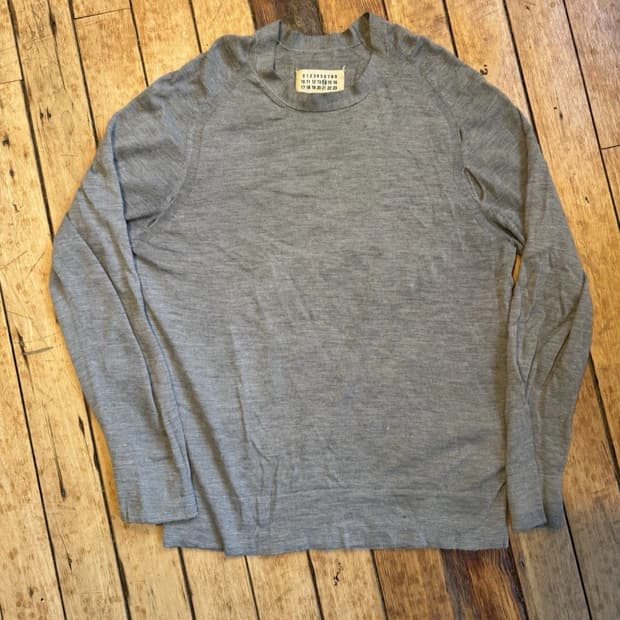 메종 마르지엘라 회색 래글런 슬리브 스웨터