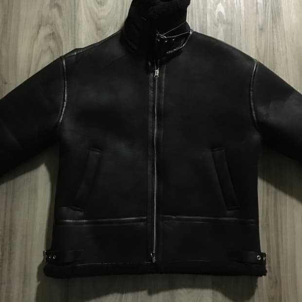 크롭 벤타 무스탕