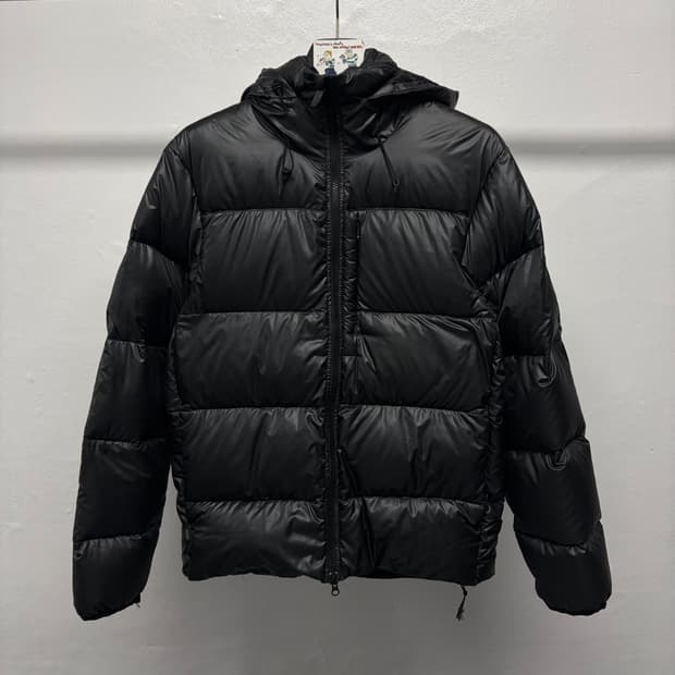 ACG 패딩 ( 로고아웃 )