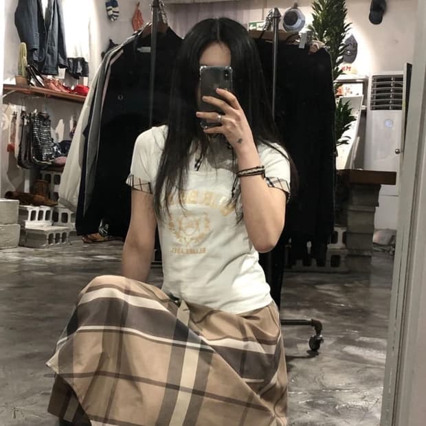 [1680]Burberry white sleeveless tank top