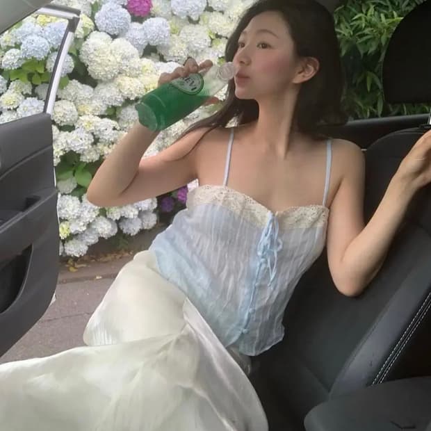 ZARA 자라 로맨틱 스트랩 탑 xs 파르벵 피버 착용 자라 슬리브리스