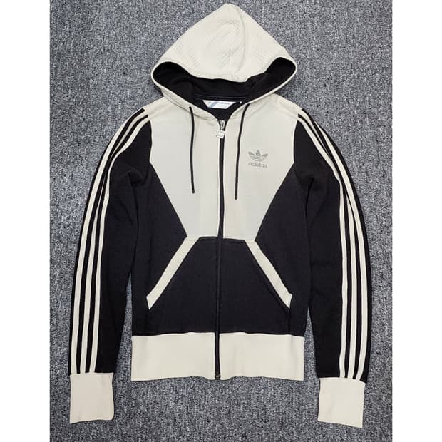 아디다스 빈티지 실버로고 블랙 아이보리 후드집업 85