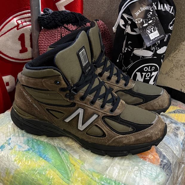 Made in USA 한정판 뉴발란스 990V4 미드