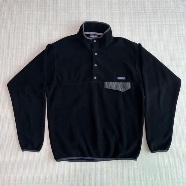 파타고니아 신칠라 블랙 포지그레이