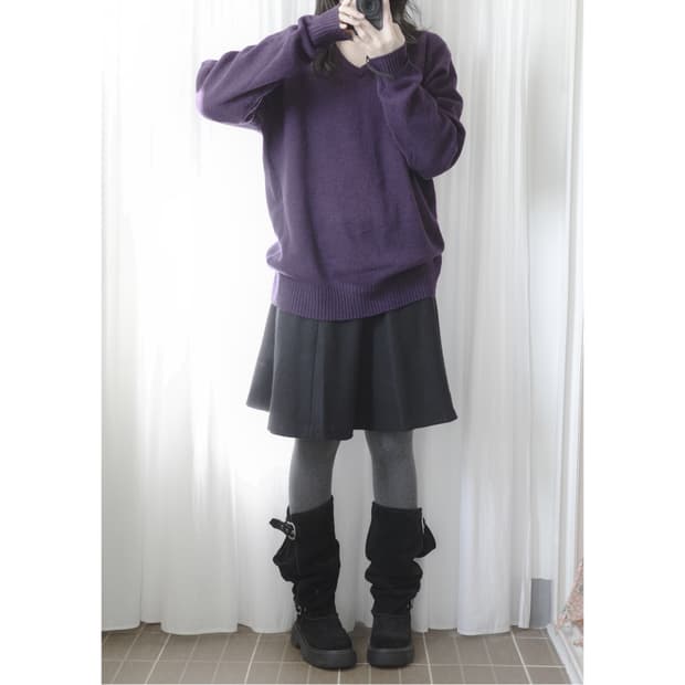 Lambswool deep purple knit
