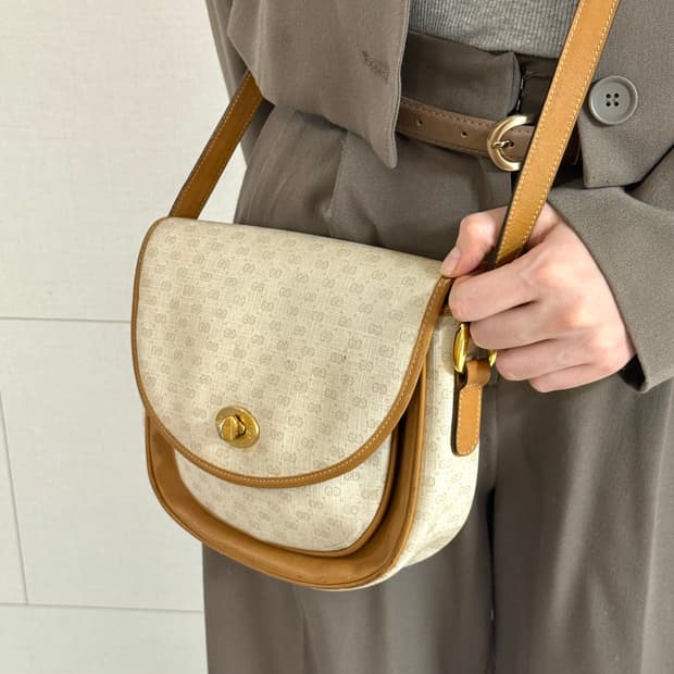(정품) 구찌 베이지 크로스백 올드버전