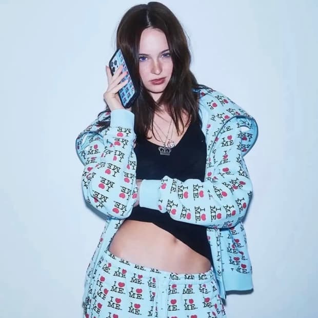 급처)애슐리 윌리엄스 아이하트미 버터플라이 후드집업