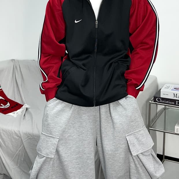 나이키 일본판 블랙 레드 배색 져지 L