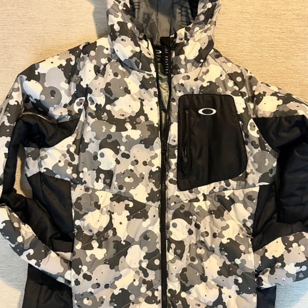 오클리 경량패딩 