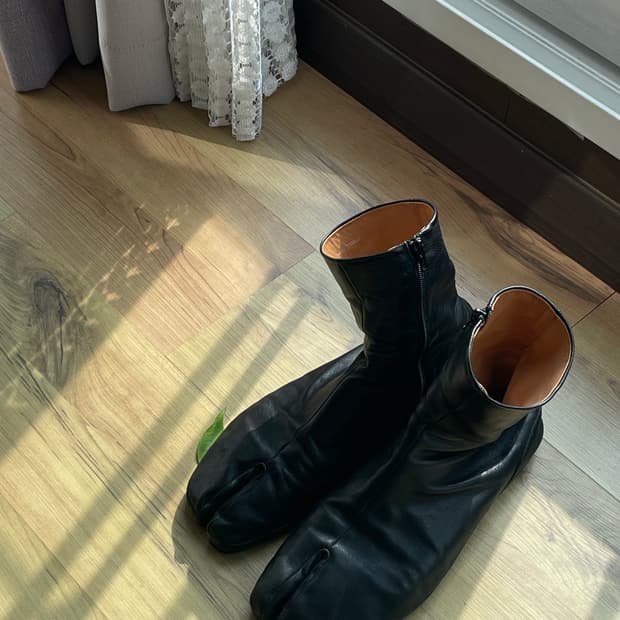 마르지엘라 타비 앵클 부츠 플랫 45