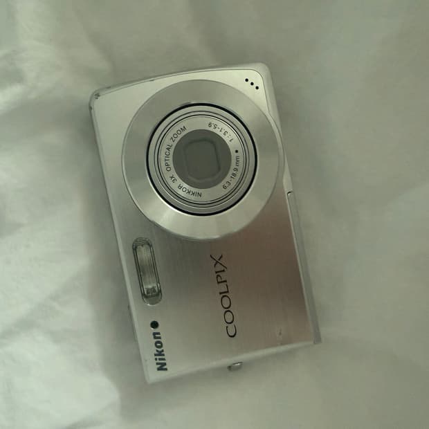 니콘 쿨픽스S200