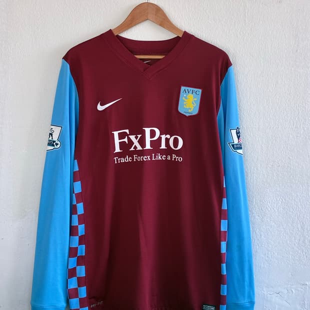 아스톤 빌라 피레스