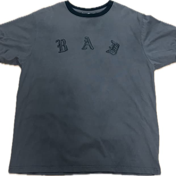 배드블러드 코스모 배드 패치 링거 티셔츠 - 챠콜