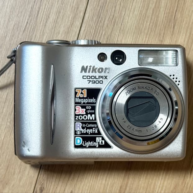 니콘 쿨픽스 7900 디지털 카메라