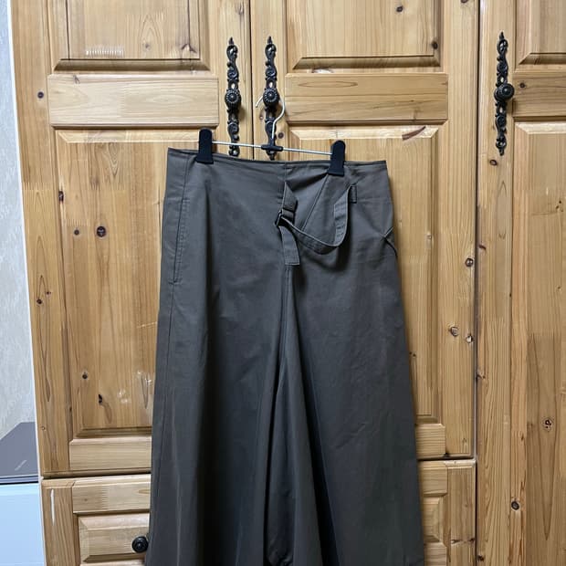 [1] Y's 카키 스커트