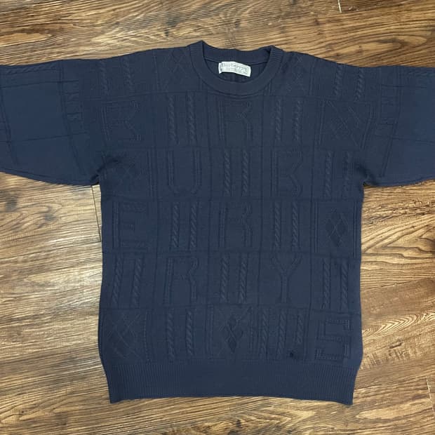 90s 버버리 메리노울 자수 로고 케이블 니트 스웨터
