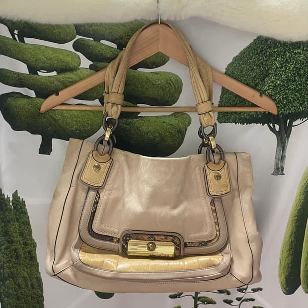 올드 코치 숄더백