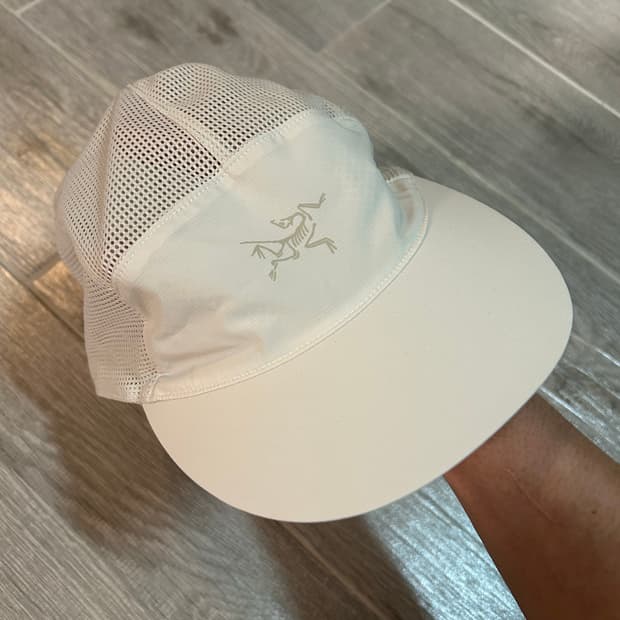 아크테릭스 노반 메쉬 5패널 캡 L-XL