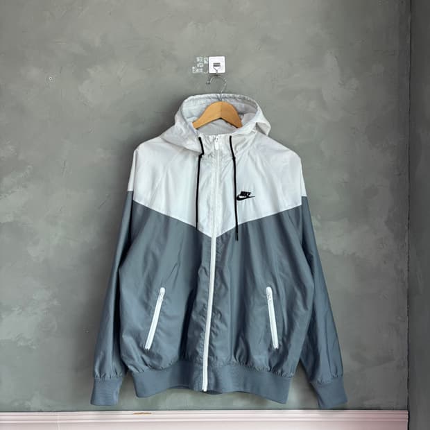 나이키 윈드러너 바람막이 화이트 그레이