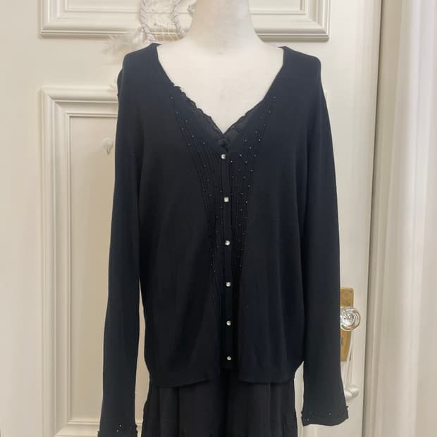 black soft beads point loose cardigan