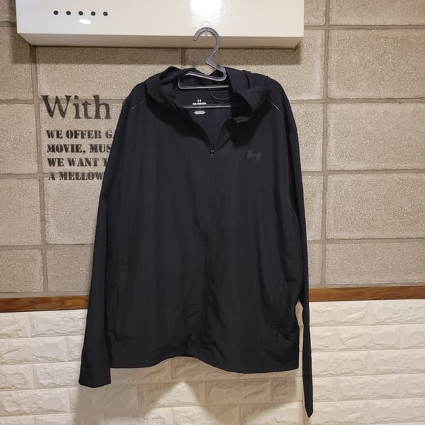 언더아머 후드 바람막이 2XL