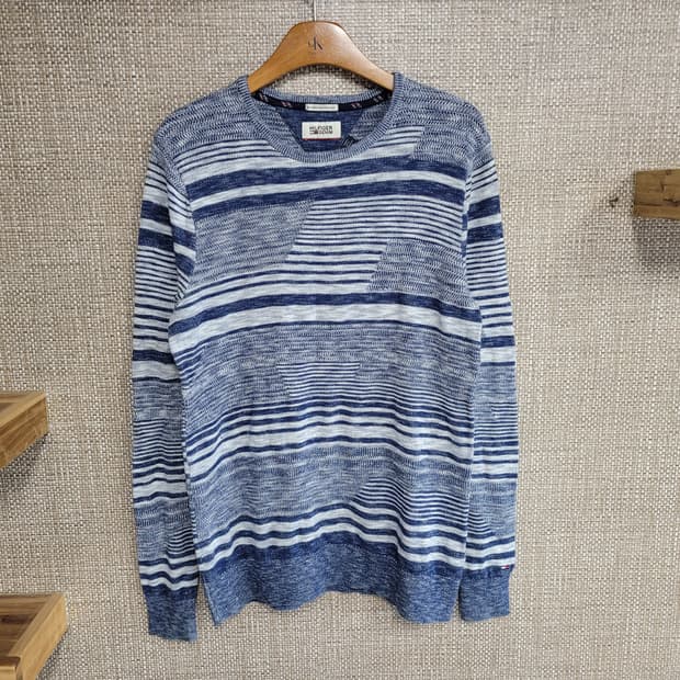 M 100사이즈 타미힐피거  니트