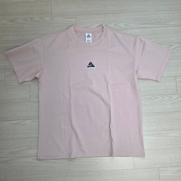 나이키 ACG 반팔티 스트로베리