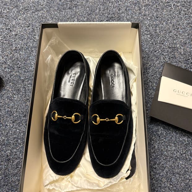 구찌 조르단 벨벳 로퍼 36.5