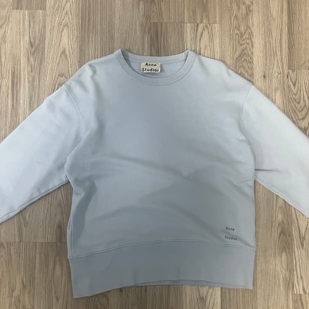 아크네 스튜디오 맨투맨